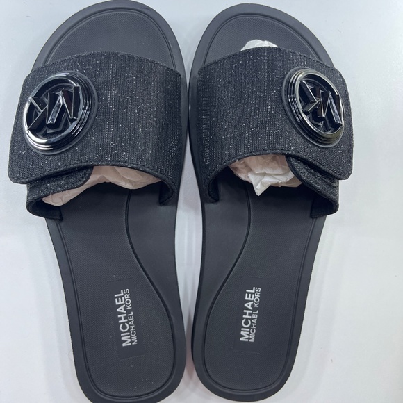 Micheal kors slides - Picture 3 of 3